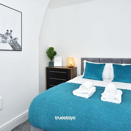 Gilman House By Truestays - 4 Bedroom House In Stoke-On-Trent Etruria Exterior photo